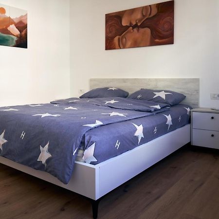 Central Beach Apartment Sarandë Eksteriør bilde