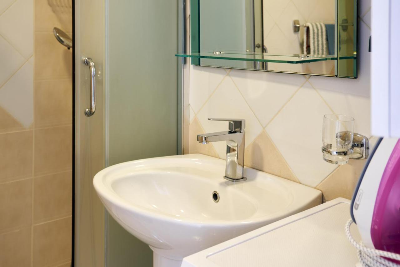 Central Beach Apartment Sarandë Eksteriør bilde